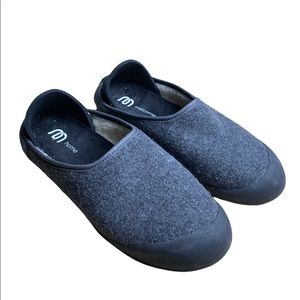 Mahabis Classic Women's Wool Slippers size US 11.5 Grey w/Black Sole